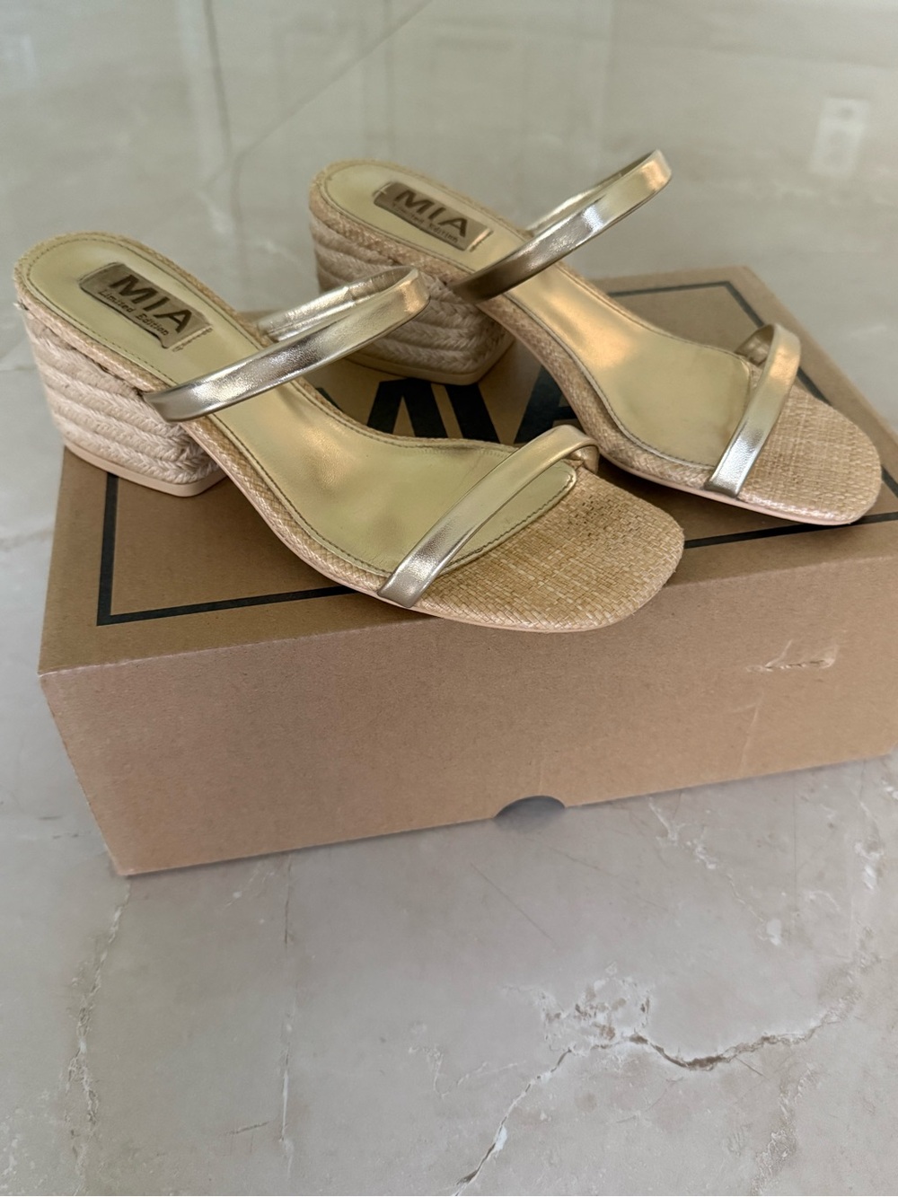 MIA Metallic Gold Braided Espadrille Wedge Sandals Excellent Condition - Picture 2 of 3